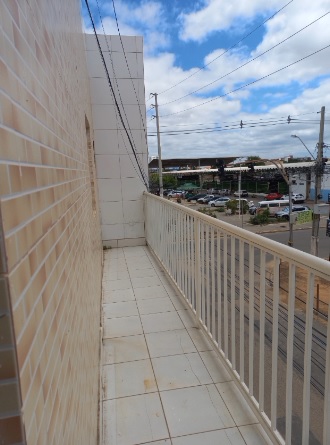 Aluga-se apartamento na avenida principal do Alto da Maravilha, rua da Sote. Juazeiro, Bahia - IMOVIU